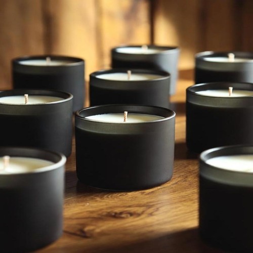 Black matte jar candle